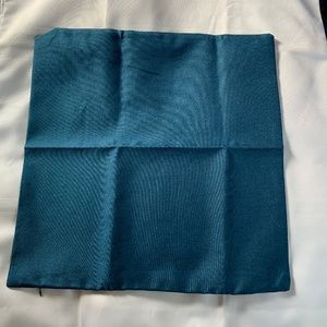 NWOT. Set of Two Decorative Pillowcases in Navy Blue!